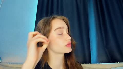 Alivia online show from May 12, 2026, 8:44 am