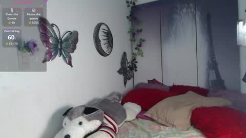 alix_kitty_ online show from July 24, 2026, 10:41 pm
