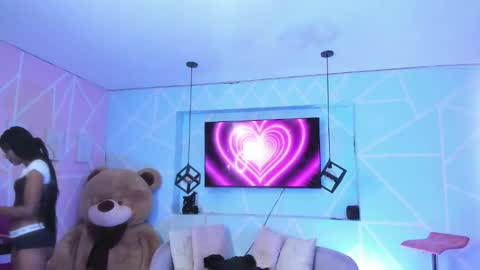 alix noa online show from February 7, 2026, 7:39 pm