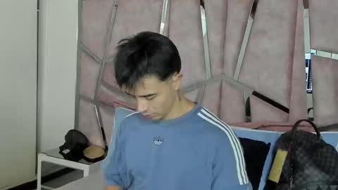 Snapshot of alixmartin1 chatting on October 17, 2025, 8:11 pm alix online show from October 17, 2025, 8:11 pm