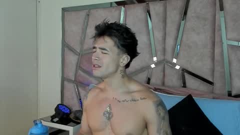 Snapshot of alixmartin1 chatting on October 29, 2025, 8:43 pm alix online show from October 29, 2025, 8:43 pm