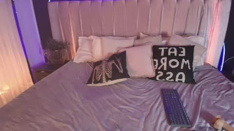 Snapshot of alixx_von_d chatting on April 25, 2026, 1:41 pm Ali online show from April 25, 2026, 1:41 pm