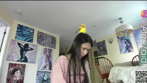 Alize Zaide online show from April 22, 2026, 7:59 pm