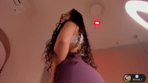 Snapshot of alizza_ chatting on November 29, 2025, 11:57 am alizza_ online show from November 29, 2025, 11:57 am