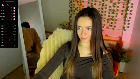 Snapshot of allana_dream chatting on September 28, 2025, 7:03 am Allana online show from September 28, 2025, 7:03 am