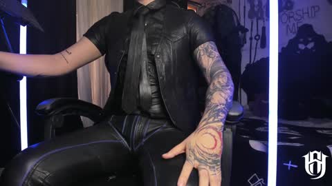   online show from December 31, 2024, 2:14 pm