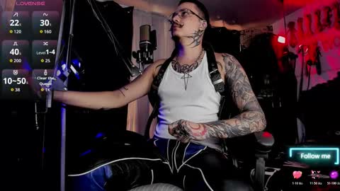   online show from October 27, 2025, 6:56 pm