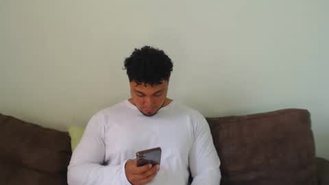 allen_ferrer10 online show from April 11, 2026, 5:17 pm