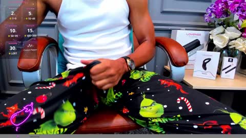 Snapshot of allessandrosantos chatting on December 21, 2024, 12:49 pm                                 Help me reach 100 likes online show from December 21, 2024, 12:49 pm