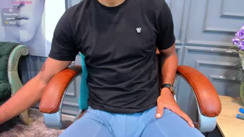 Snapshot of allessandrosantos chatting on February 9, 2025, 11:15 pm                                 Help me reach 100 likes online show from February 9, 2025, 11:15 pm