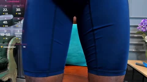 Snapshot of allessandrosantos chatting on February 11, 2025, 6:01 pm                                 Help me reach 100 likes online show from February 11, 2025, 6:01 pm