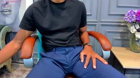 Snapshot of allessandrosantos chatting on February 22, 2025, 4:29 am                                 Help me reach 100 likes online show from February 22, 2025, 4:29 am