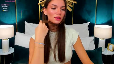 Lexi online show from October 4, 2025, 5:27 am