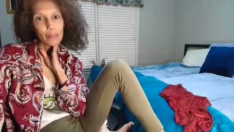 wishlist on bio online show from October 31, 2025, 12:00 am