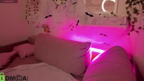 Snapshot of alli_aster chatting on November 4, 2025, 2:10 am alli_aster online show from November 4, 2025, 2:10 am