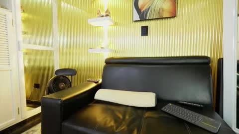 Allice online show from December 22, 2025, 8:17 pm