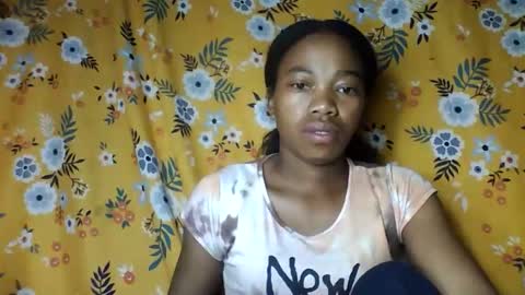 Snapshot of alliciax632770q chatting on February 4, 2026, 11:42 pm alliciax632770q online show from February 4, 2026, 11:42 pm