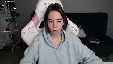 Snapshot of allie_hazie chatting on October 15, 2025, 12:00 am alice online show from October 15, 2025, 12:00 am