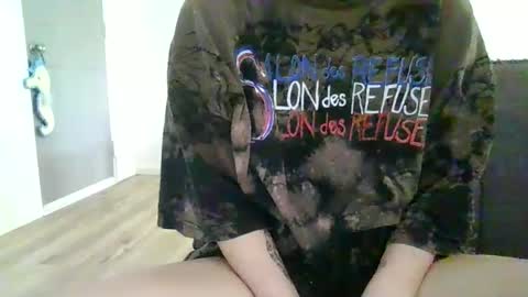 alliebearx online show from January 13, 2025, 6:27 pm