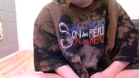 alliebearx online show from January 14, 2025, 4:36 am