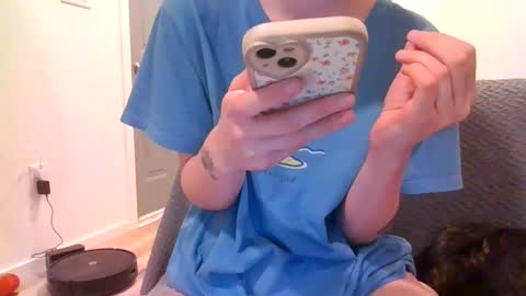 alliebearx online show from February 25, 2025, 6:25 am