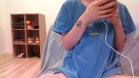 alliebearx online show from March 9, 2025, 5:00 am