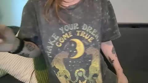 alliebearx online show from May 7, 2026, 5:51 pm