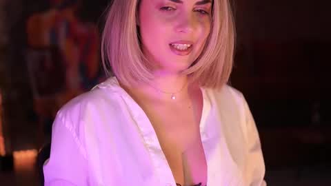 Allie online show from November 20, 2025, 6:02 am