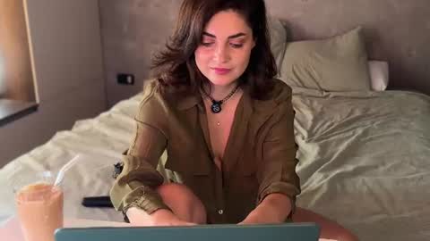 Allie online show from July 3, 2026, 7:15 am