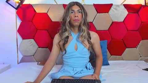 Snapshot of alliison_fox chatting on February 24, 2025, 12:59 pm Allison online show from February 24, 2025, 12:59 pm