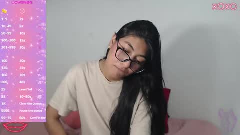 Snapshot of allison_18_ chatting on October 17, 2025, 8:50 am Nana online show from October 17, 2025, 8:50 am