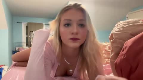 allisontaylorxo online show from November 12, 2025, 4:24 am