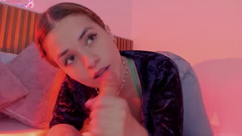 Snapshot of alliss_ginger_ chatting on October 9, 2025, 7:56 pm A L L I S S online show from October 9, 2025, 7:56 pm