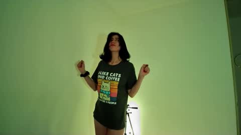 Snapshot of allisson_rose chatting on September 20, 2025, 5:19 am Alli online show from September 20, 2025, 5:19 am