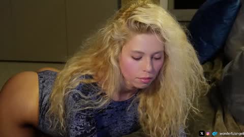 Snapshot of allissonhotbb chatting on March 5, 2025, 7:06 pm allissonhotbb online show from March 5, 2025, 7:06 pm