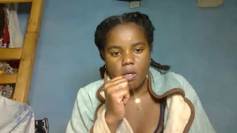 allizida01 online show from November 17, 2025, 3:51 pm