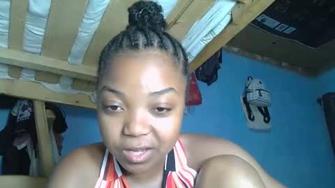 allizida01 online show from February 2, 2026, 7:18 am