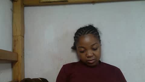 allizida01 online show from February 4, 2026, 6:25 pm