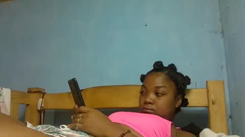 allizida01 online show from February 6, 2026, 6:55 pm