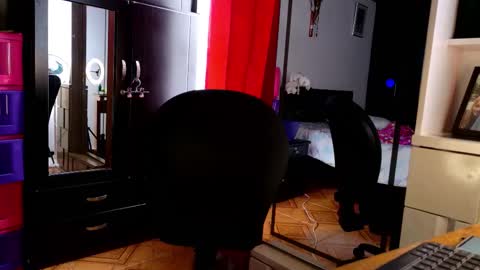 Allhondra online show from February 5, 2026, 7:51 pm