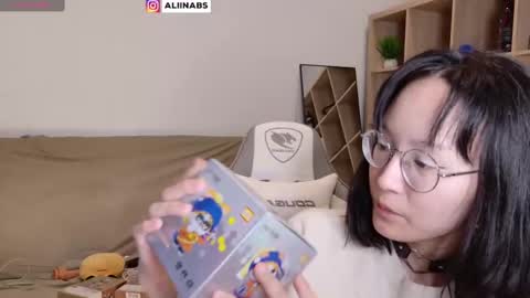 Snapshot of alllinaeve chatting on March 10, 2025, 4:35 pm Alina online show from March 10, 2025, 4:35 pm
