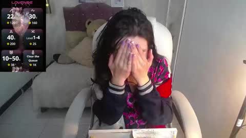 Snapshot of alllyson_ chatting on November 13, 2025, 7:57 pm alison online show from November 13, 2025, 7:57 pm