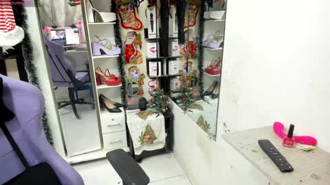 allsson_miller online show from January 4, 2025, 1:42 am