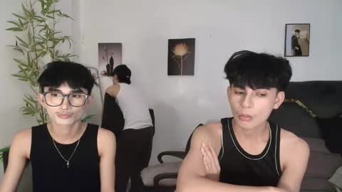 Snapshot of alluring_alpha chatting on May 10, 2026, 12:32 pm kim and josh online show from May 10, 2026, 12:32 pm