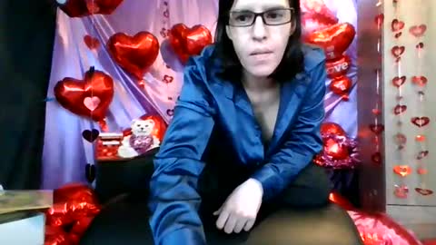 AlluringAli25 online show from February 6, 2026, 5:49 pm