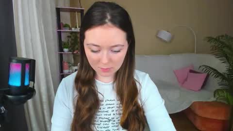 alluringeyess online show from September 19, 2025, 11:22 am