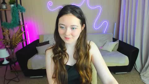 alluringeyess online show from October 3, 2025, 6:49 pm