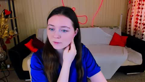 alluringeyess online show from March 13, 2026, 1:18 pm