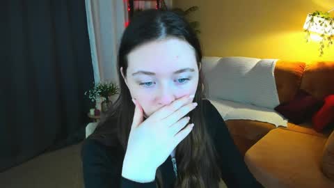 alluringeyess online show from April 23, 2026, 4:42 pm