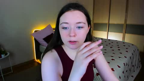 alluringeyess online show from May 1, 2026, 12:43 pm